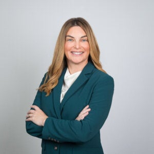 Hallie Evans headshot